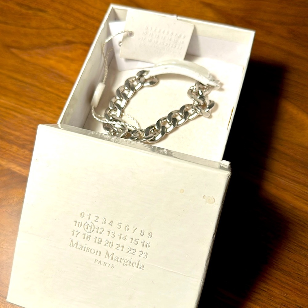 Madison Margiela Paris argento silver and plexiglass new with tags ✨👀